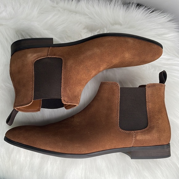 BP | MS Easton Water Resistant Suede Chelsea Boot - Picture 7 of 17